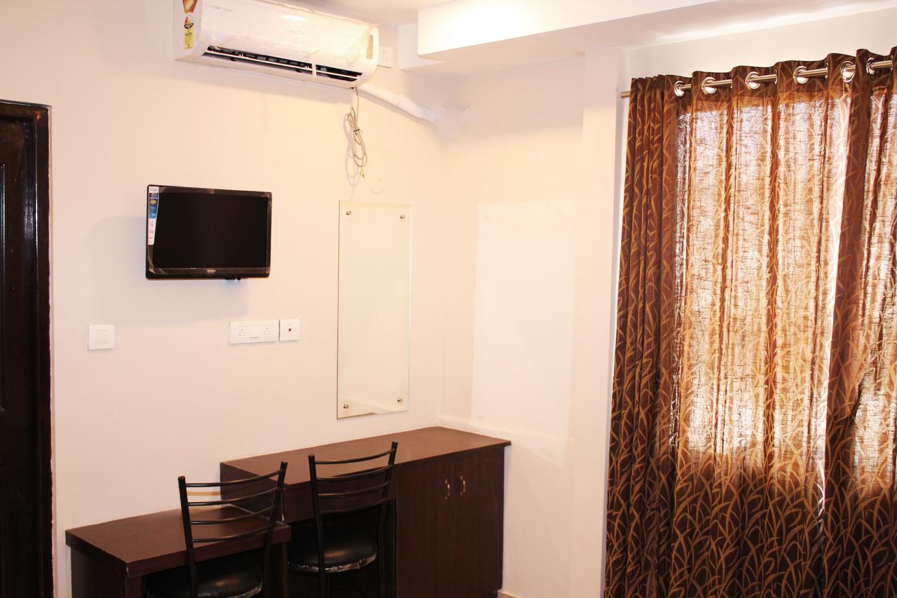 Collection O 8267 Galaxy Inn Kochi Exterior photo